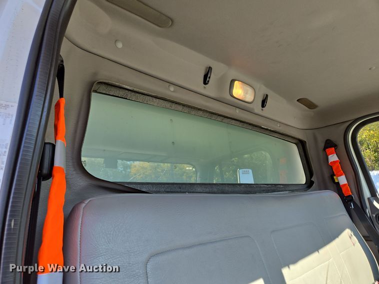 image for item EE8667 2012 Freightliner  Business Class M2 box truck