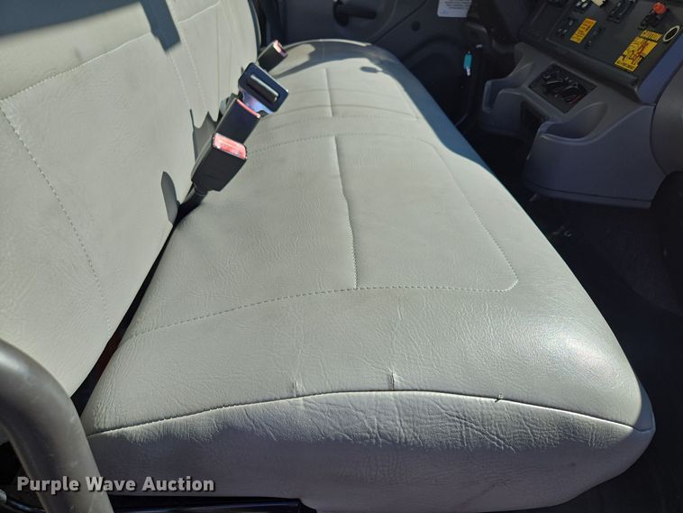 image for item EE8667 2012 Freightliner  Business Class M2 box truck