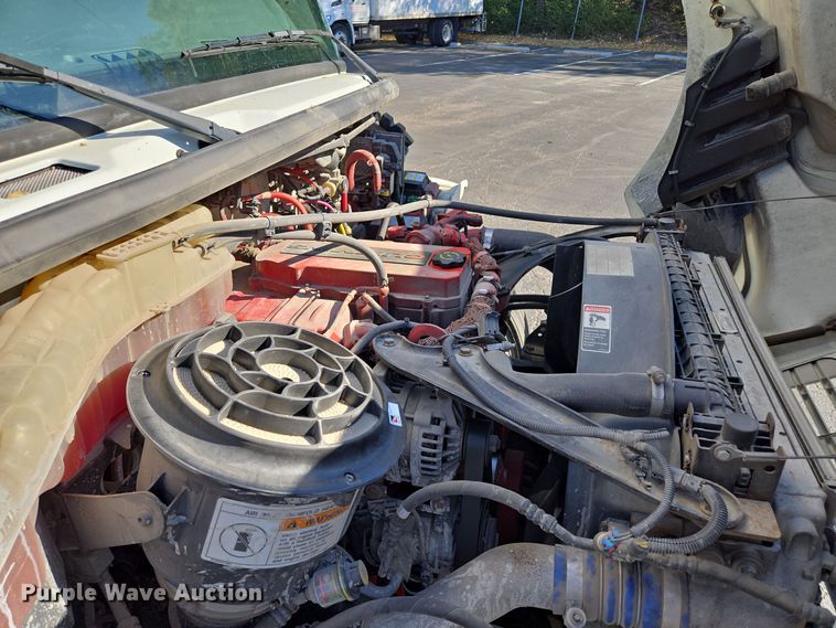 image for item EE8667 2012 Freightliner  Business Class M2 box truck