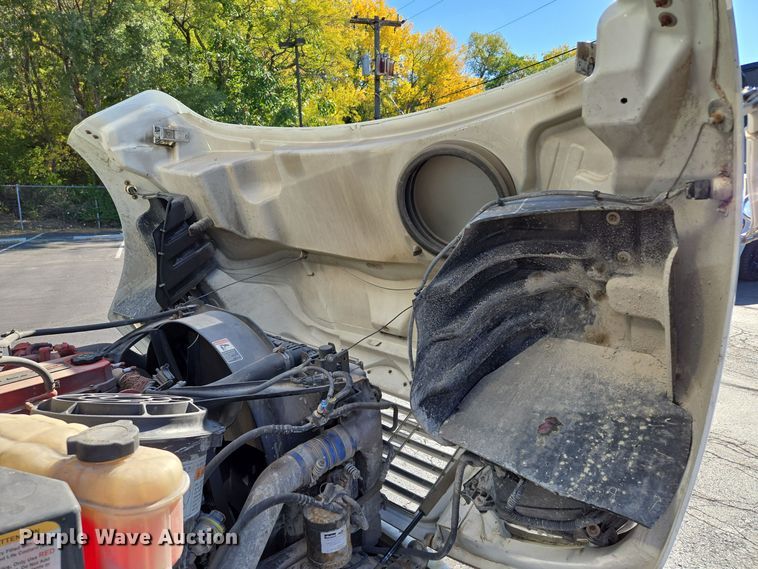 image for item EE8667 2012 Freightliner  Business Class M2 box truck