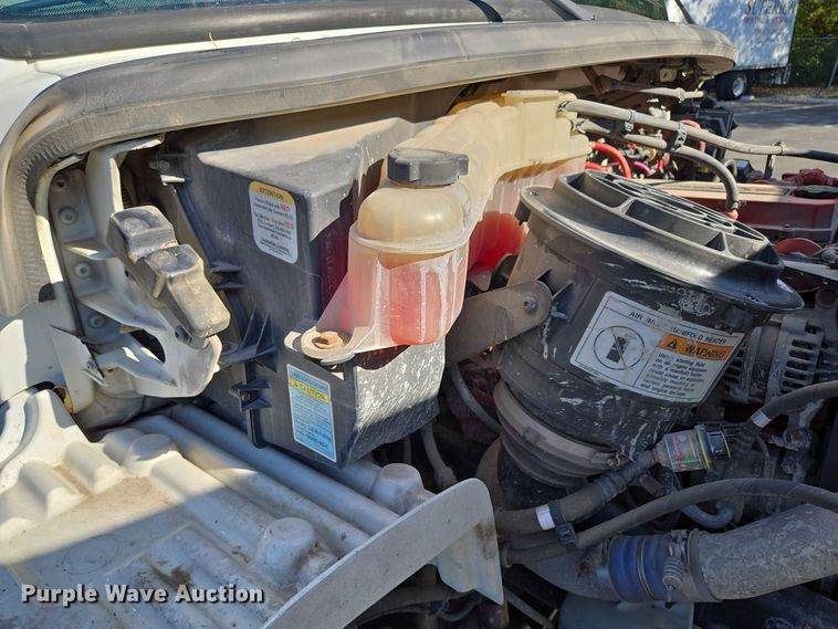 image for item EE8667 2012 Freightliner  Business Class M2 box truck