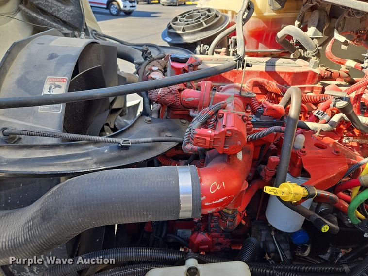 image for item EE8667 2012 Freightliner  Business Class M2 box truck