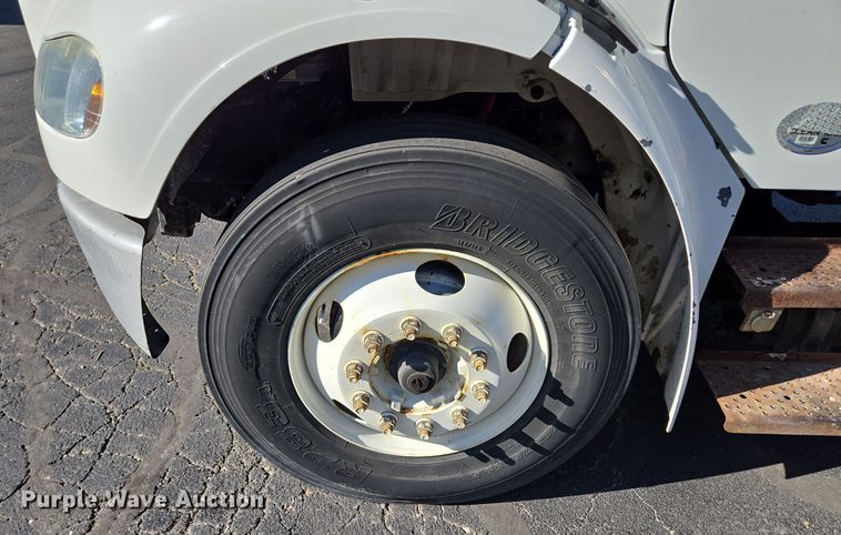 image for item EE8667 2012 Freightliner  Business Class M2 box truck