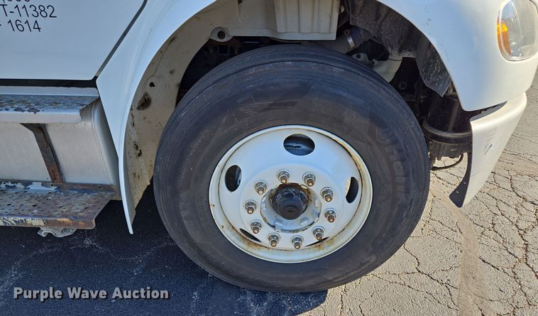 image for item EE8667 2012 Freightliner  Business Class M2 box truck