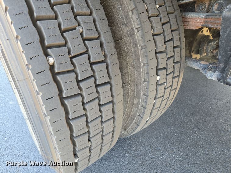 image for item EE8667 2012 Freightliner  Business Class M2 box truck