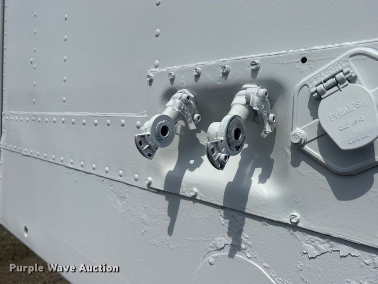 image for item EG0706 1986 Utility Trailer Mfg. Corp. VS2D dry van trailer