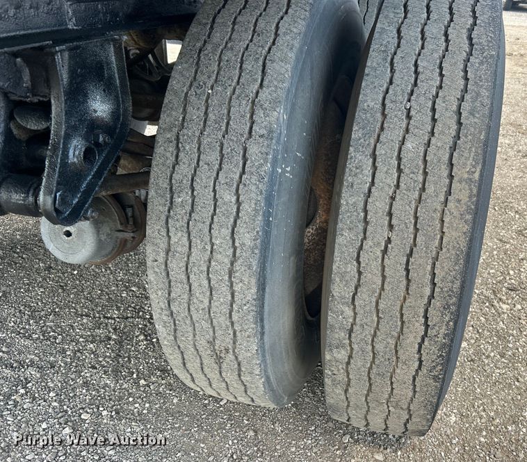 image for item EG0706 1986 Utility Trailer Mfg. Corp. VS2D dry van trailer