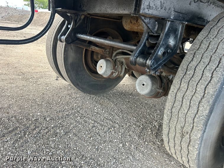 image for item EG0706 1986 Utility Trailer Mfg. Corp. VS2D dry van trailer