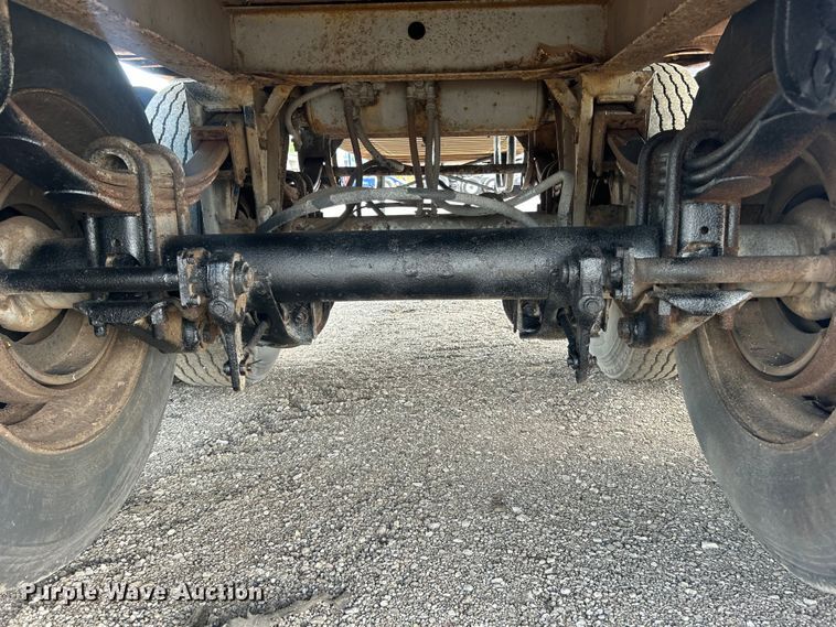 image for item EG0706 1986 Utility Trailer Mfg. Corp. VS2D dry van trailer