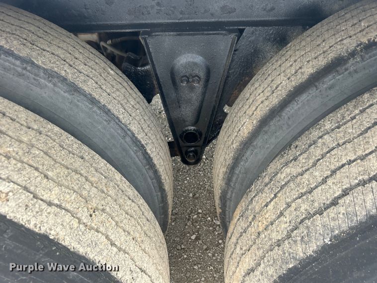 image for item EG0706 1986 Utility Trailer Mfg. Corp. VS2D dry van trailer