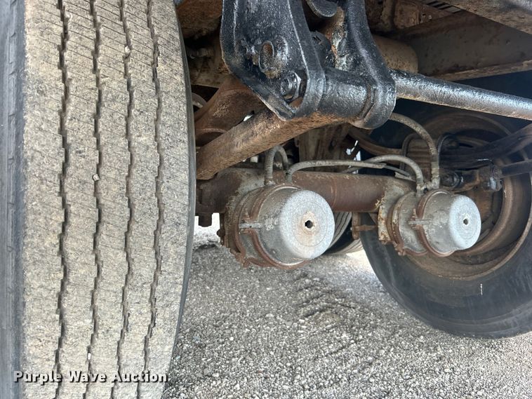 image for item EG0706 1986 Utility Trailer Mfg. Corp. VS2D dry van trailer