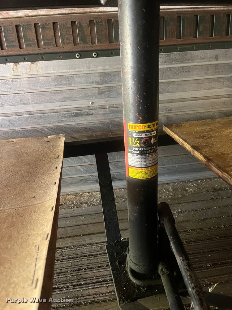 image for item EG0706 1986 Utility Trailer Mfg. Corp. VS2D dry van trailer