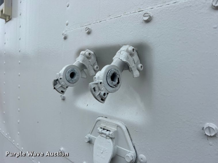 image for item EG0968 1984 Utility Trailer dry van trailer