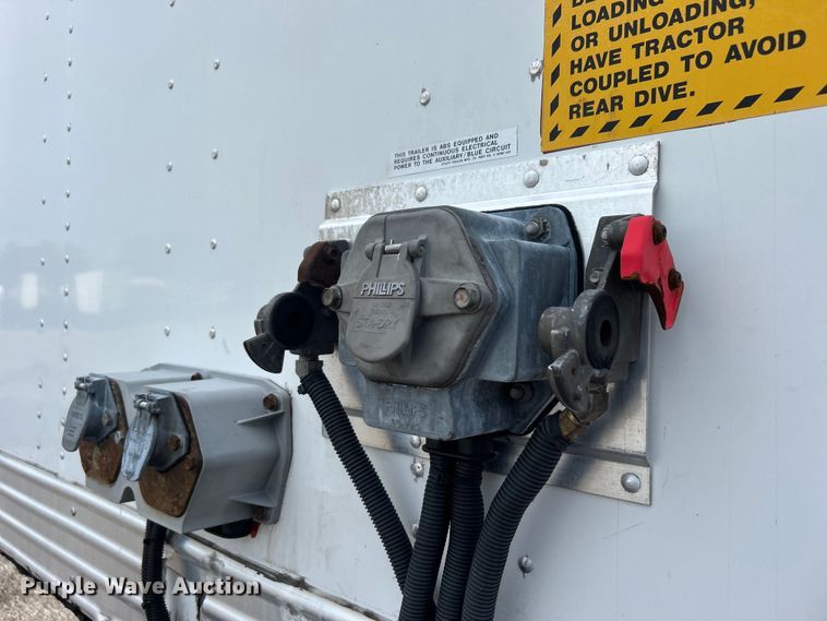 image for item EG1518 2013 Utility Trailer Mfg.  Co VS2DX dry van trailer