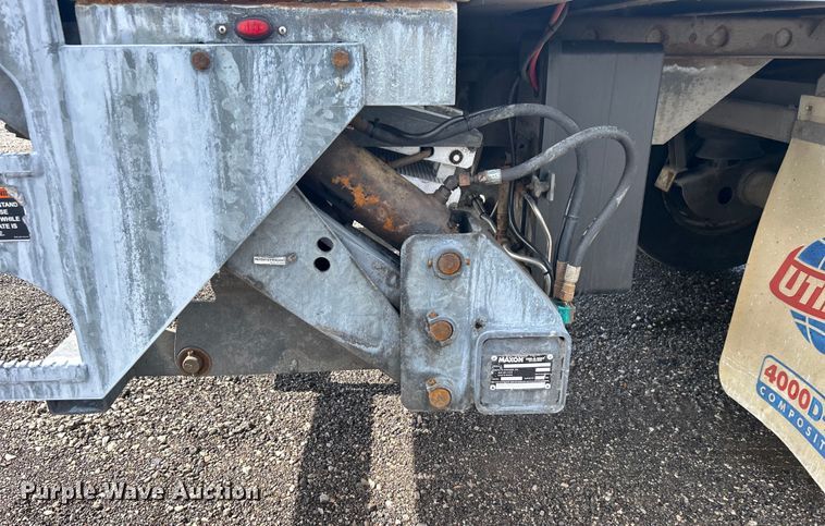 image for item EG1518 2013 Utility Trailer Mfg.  Co VS2DX dry van trailer