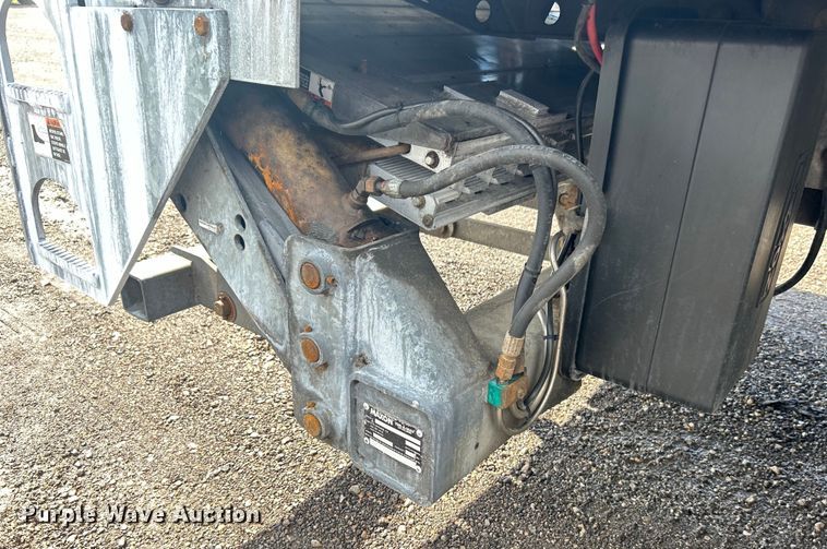 image for item EG1518 2013 Utility Trailer Mfg.  Co VS2DX dry van trailer