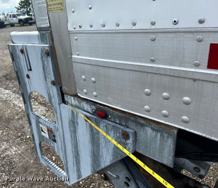 image for item EG1518 2013 Utility Trailer Mfg.  Co VS2DX dry van trailer