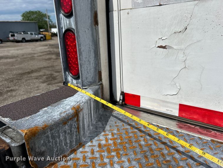 image for item EG1518 2013 Utility Trailer Mfg.  Co VS2DX dry van trailer