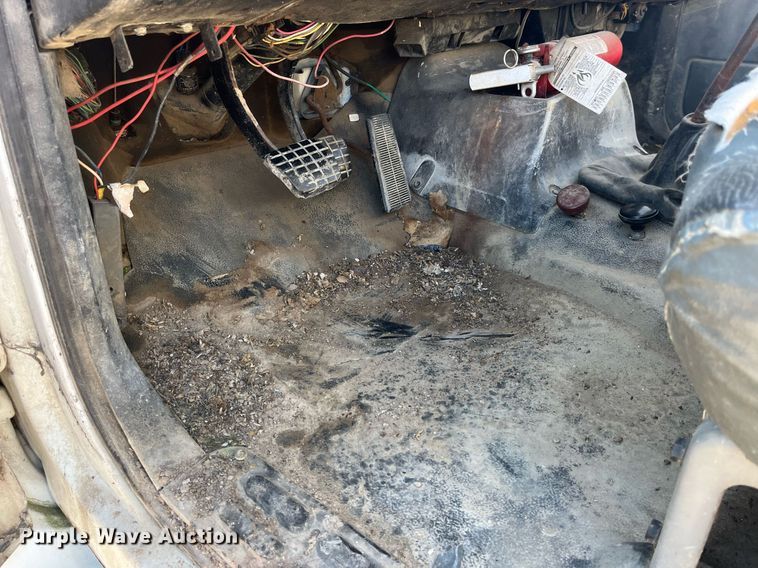 image for item EH2868 1990 GMC Top Kick C6000 dump flatbed truck