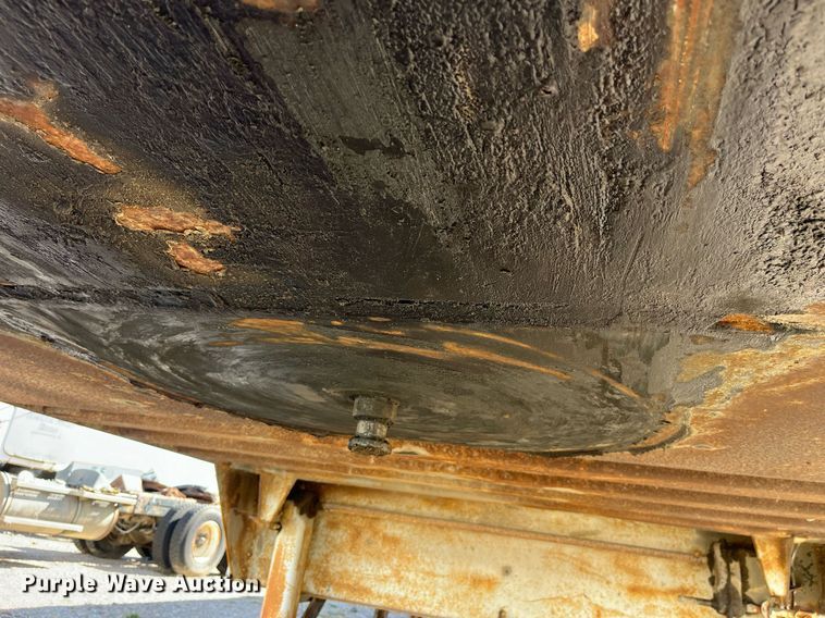 image for item EH2872 1995 Wabash dry van trailer