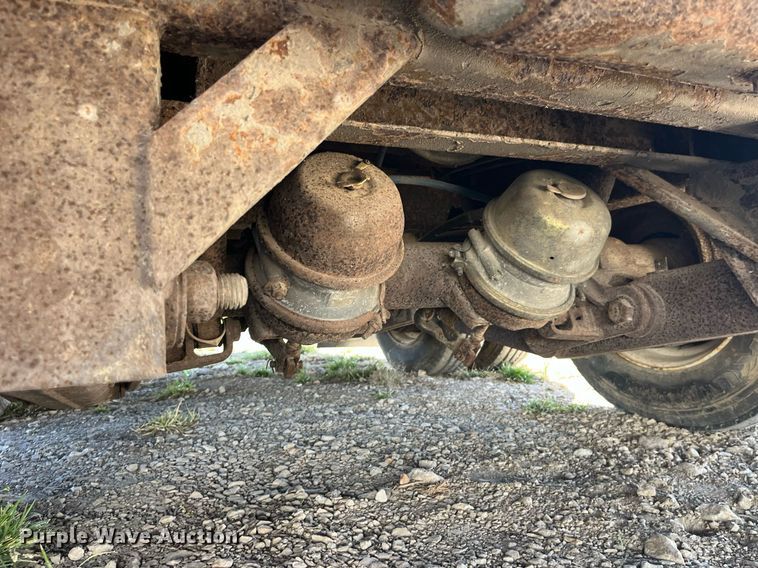 image for item EH2872 1995 Wabash dry van trailer