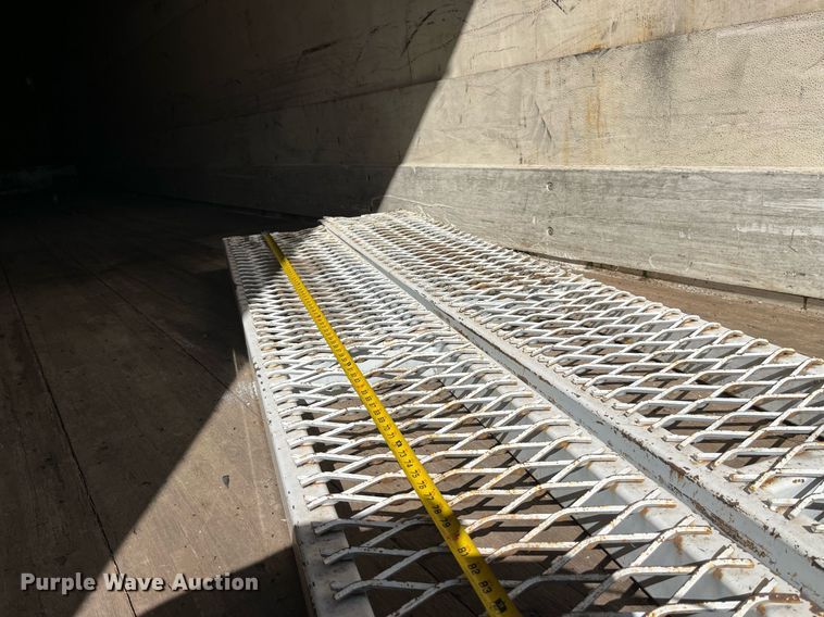 image for item EH2872 1995 Wabash dry van trailer