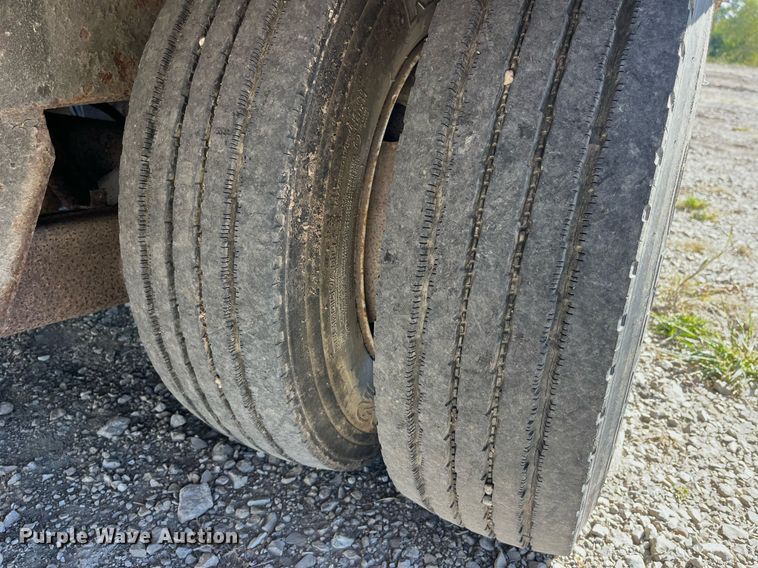 image for item EH2872 1995 Wabash dry van trailer