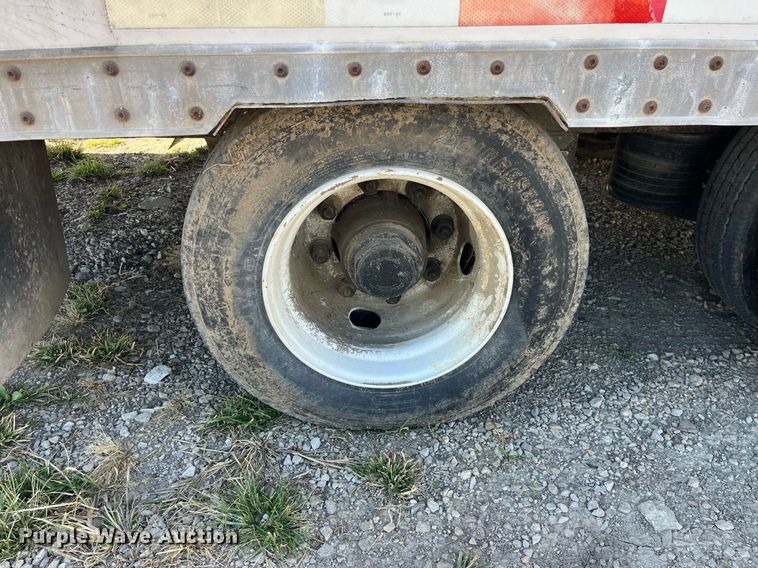 image for item EH2872 1995 Wabash dry van trailer