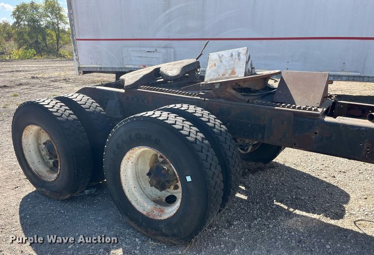 image for item EH2873 1980 MACK RWS766LST semi truck