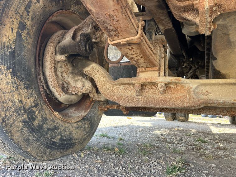 image for item EH2873 1980 MACK RWS766LST semi truck