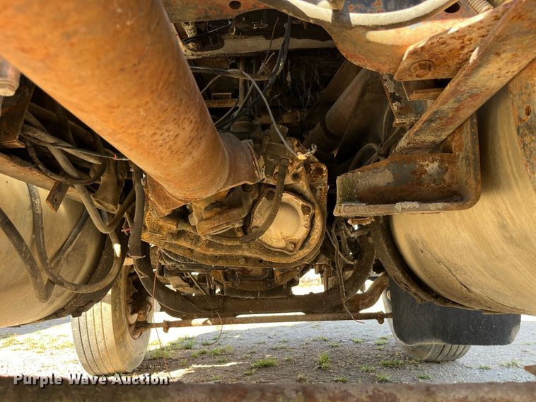 image for item EH2873 1980 MACK RWS766LST semi truck