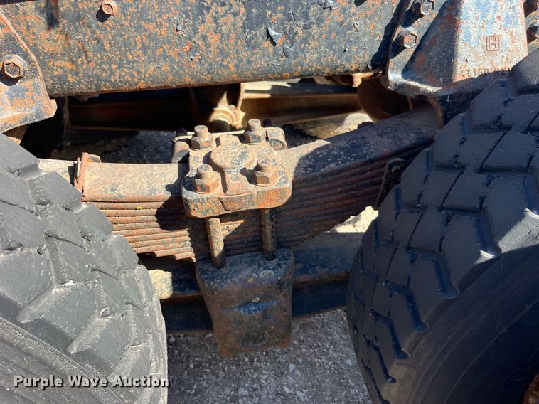 image for item EH2873 1980 MACK RWS766LST semi truck