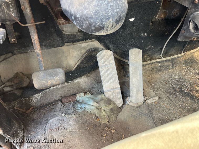 image for item EH2873 1980 MACK RWS766LST semi truck