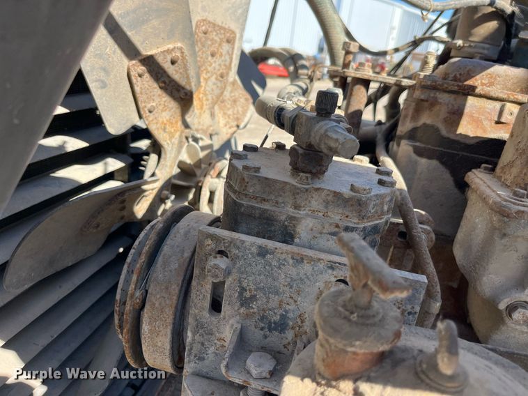 image for item EH2873 1980 MACK RWS766LST semi truck