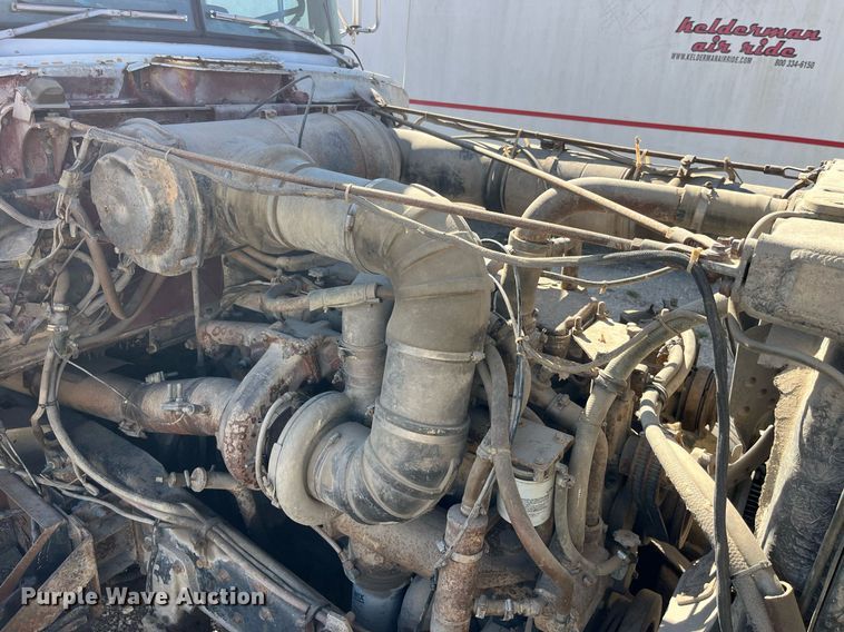 image for item EH2873 1980 MACK RWS766LST semi truck