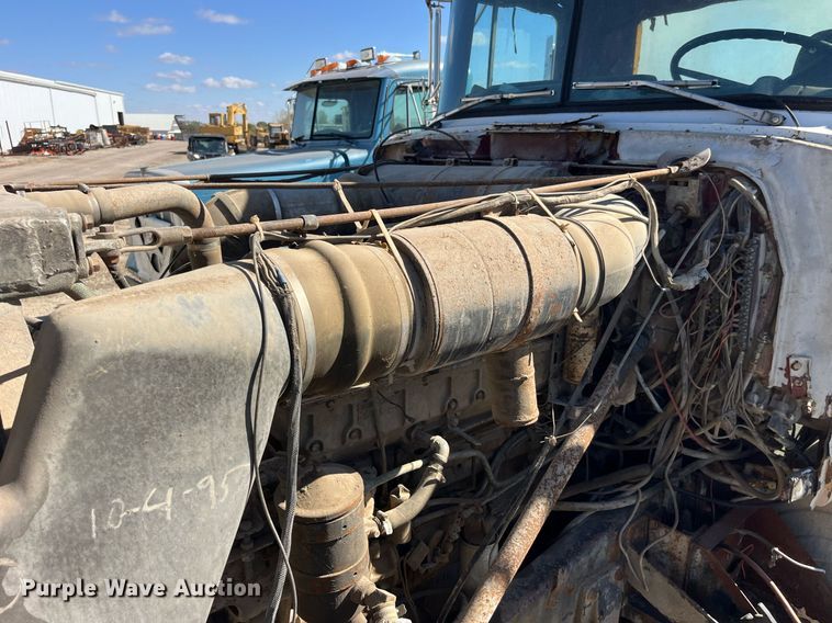 image for item EH2873 1980 MACK RWS766LST semi truck