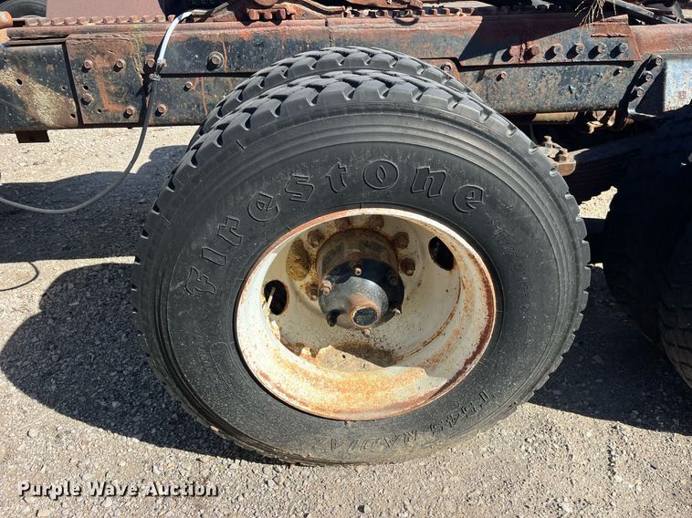 image for item EH2873 1980 MACK RWS766LST semi truck