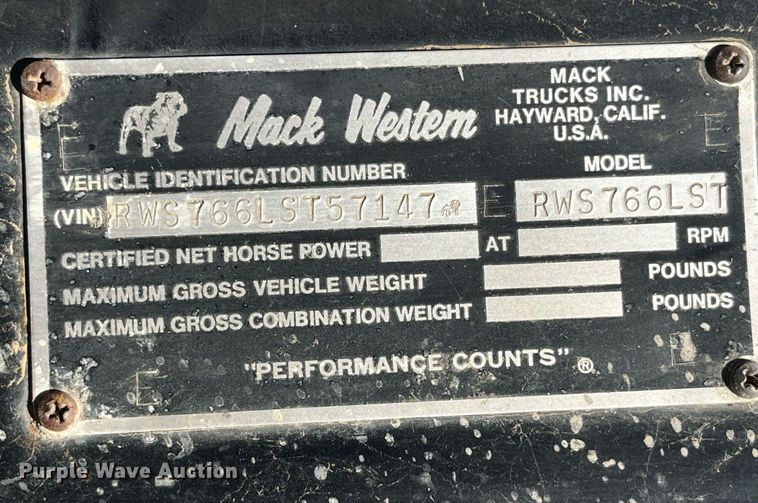 image for item EH2873 1980 MACK RWS766LST semi truck
