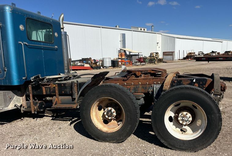 image for item EH2874 1995 Peterbilt 379 semi truck