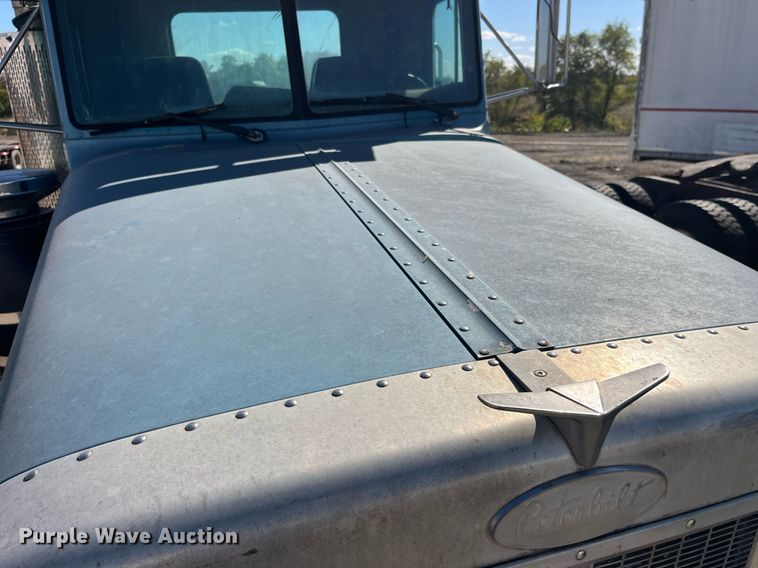 image for item EH2874 1995 Peterbilt 379 semi truck