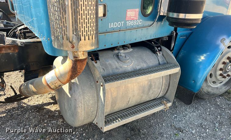 image for item EH2874 1995 Peterbilt 379 semi truck