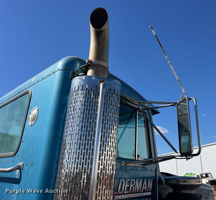 image for item EH2874 1995 Peterbilt 379 semi truck