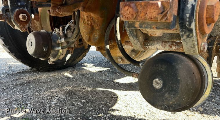 image for item EH2874 1995 Peterbilt 379 semi truck