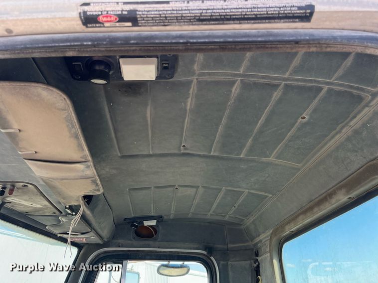 image for item EH2874 1995 Peterbilt 379 semi truck