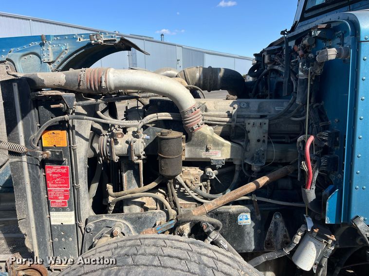 image for item EH2874 1995 Peterbilt 379 semi truck