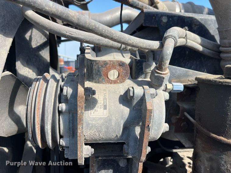 image for item EH2874 1995 Peterbilt 379 semi truck