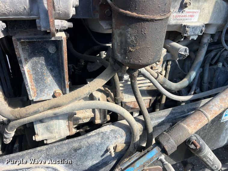 image for item EH2874 1995 Peterbilt 379 semi truck