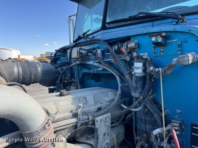 image for item EH2874 1995 Peterbilt 379 semi truck