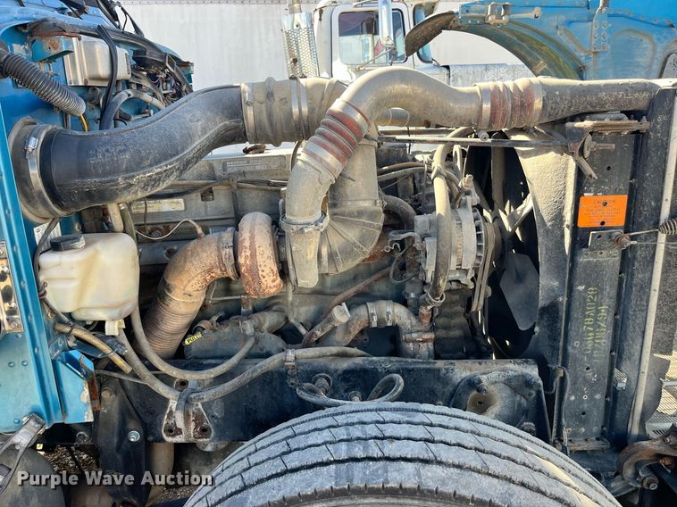 image for item EH2874 1995 Peterbilt 379 semi truck