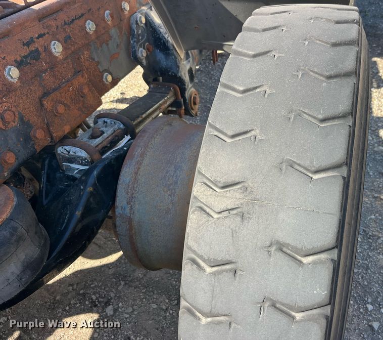 image for item EH2874 1995 Peterbilt 379 semi truck